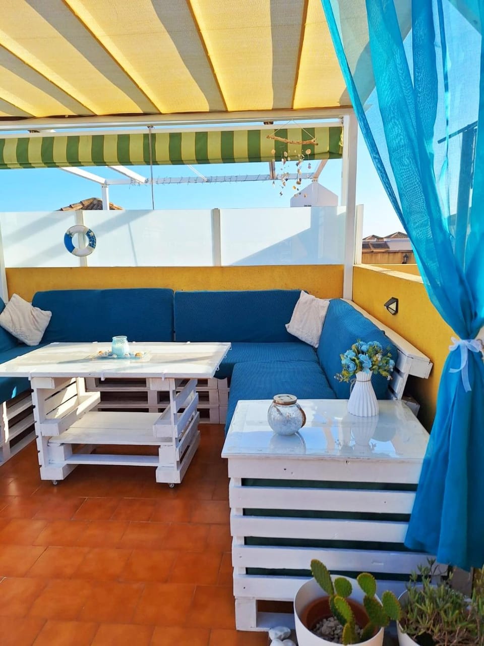 Family Apartment in La Herrada near the Pink Lake House in Vega Baja del Segura