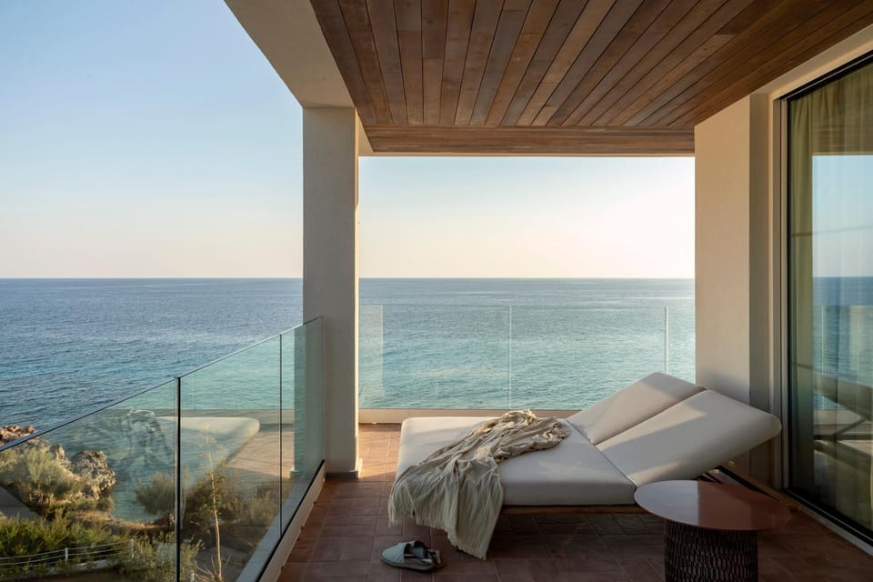 Bed, View (from property/room), Balcony/Terrace, Sea view