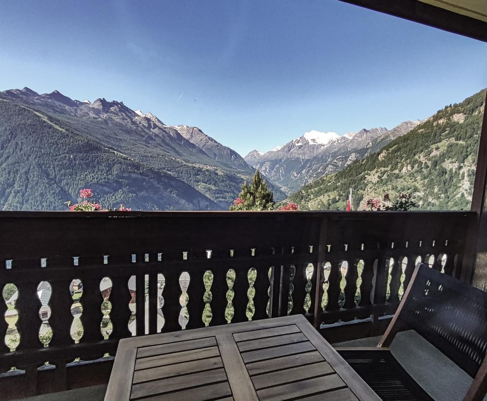 Natural landscape, View (from property/room), Balcony/Terrace, Mountain view
