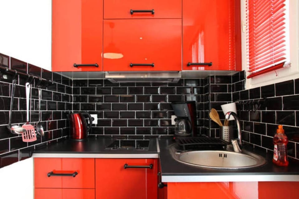 Kitchen or kitchenette