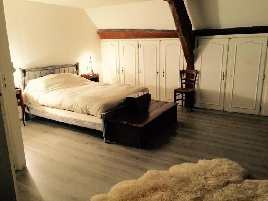 Bed, Bedroom