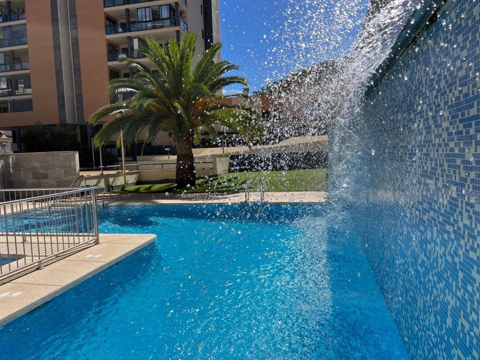 Property building, Day, Swimming pool