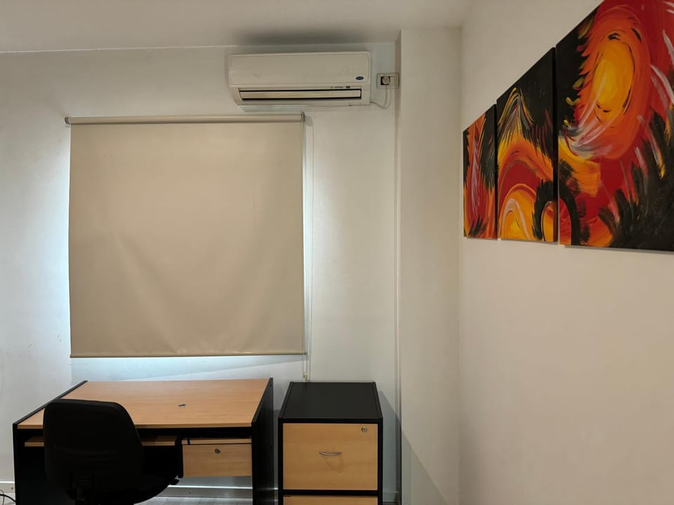 Bed, Photo of the whole room, Bedroom, air conditioner