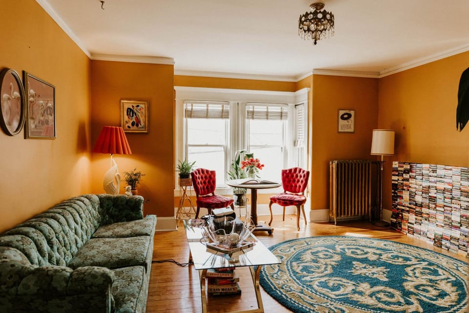 Retro Gem Box Victorian Steps from Irvine Park Apartment in Saint Paul