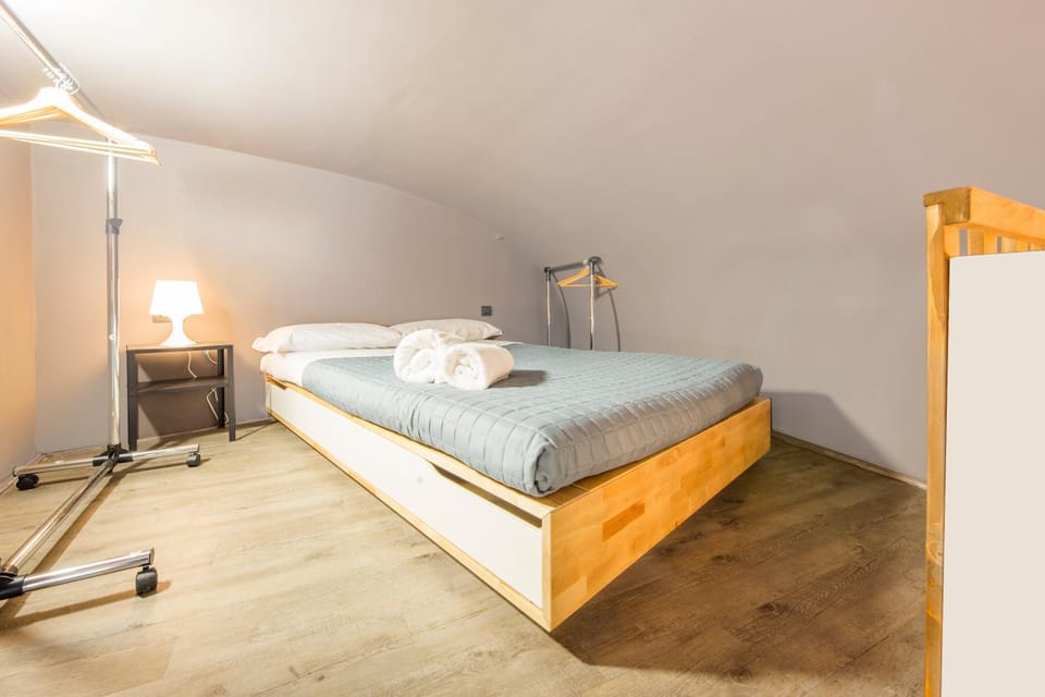 Bed, Bedroom