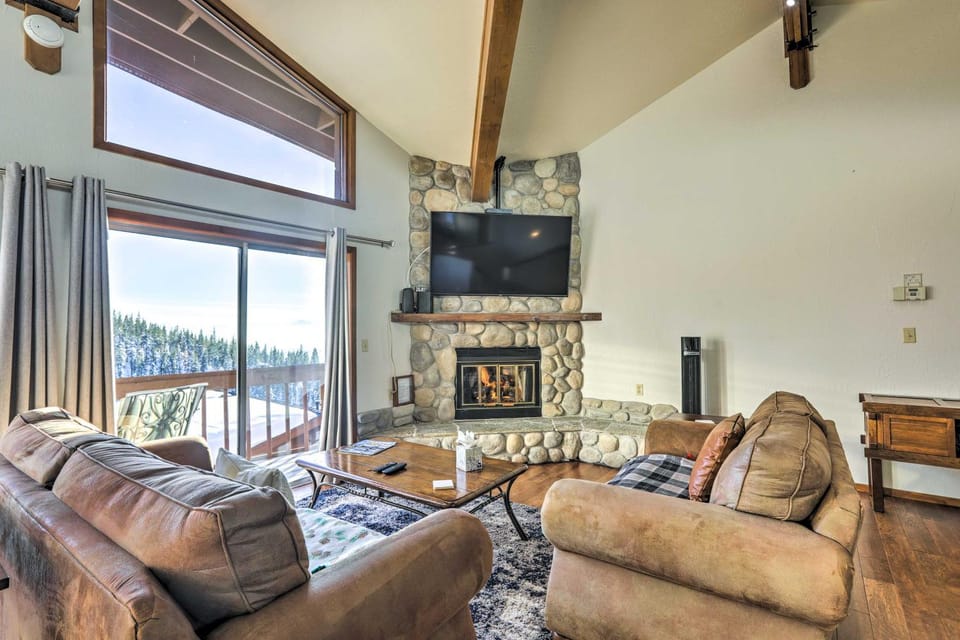 Steps to Diamond Peak: Incline Village Condo House in Incline Village