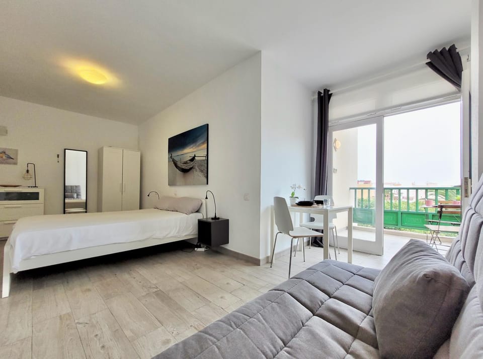 Bed, View (from property/room), Balcony/Terrace, Living room, Seating area, Bedroom, hair dresser, wardrobe