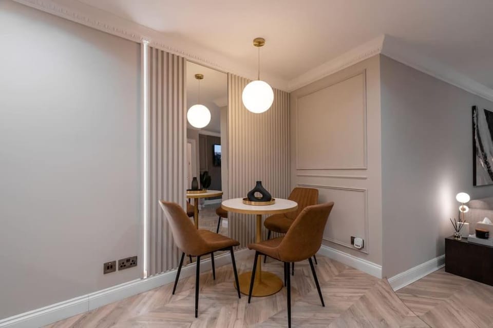 The Wilton Suite - Your Private 5* Escape! Apartment in Glasgow