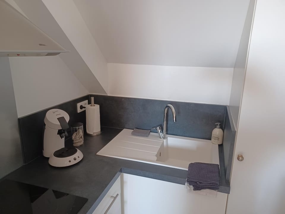 Coffee/tea facilities, kitchen