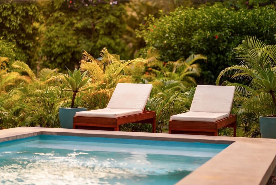 Swimming pool, sunbed