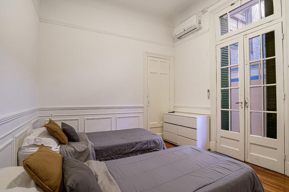 Bed, Photo of the whole room, Bedroom, air conditioner