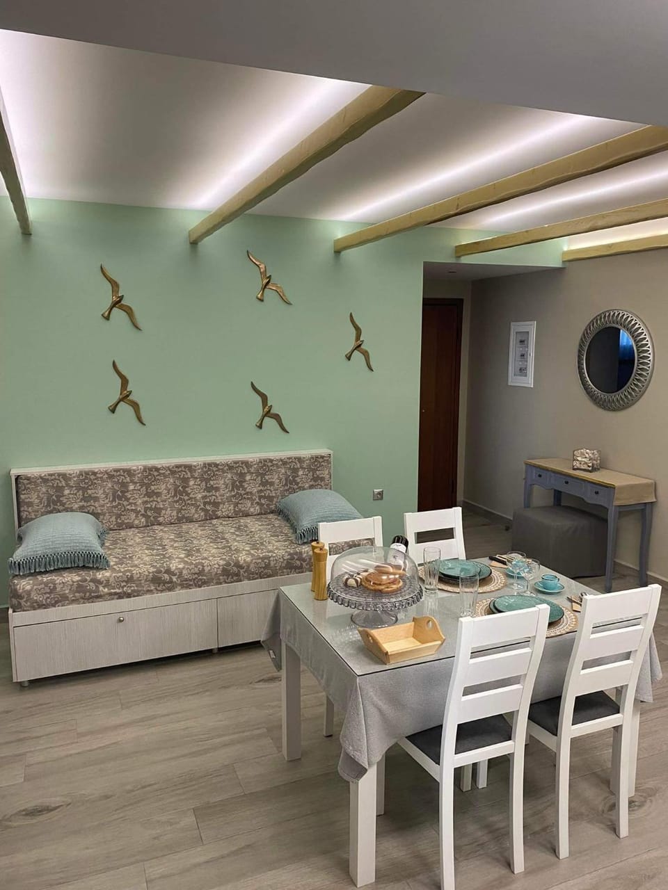 Living room, Dining area