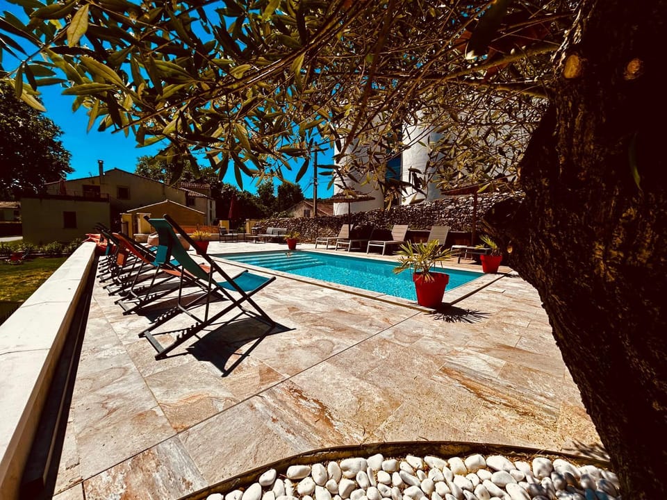 Pool view, Swimming pool, sunbed