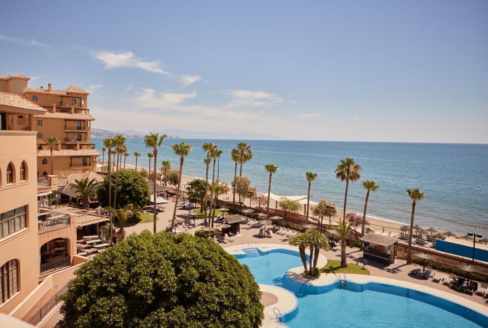 Property building, Natural landscape, Beach, Pool view, Sea view, Swimming pool, Location