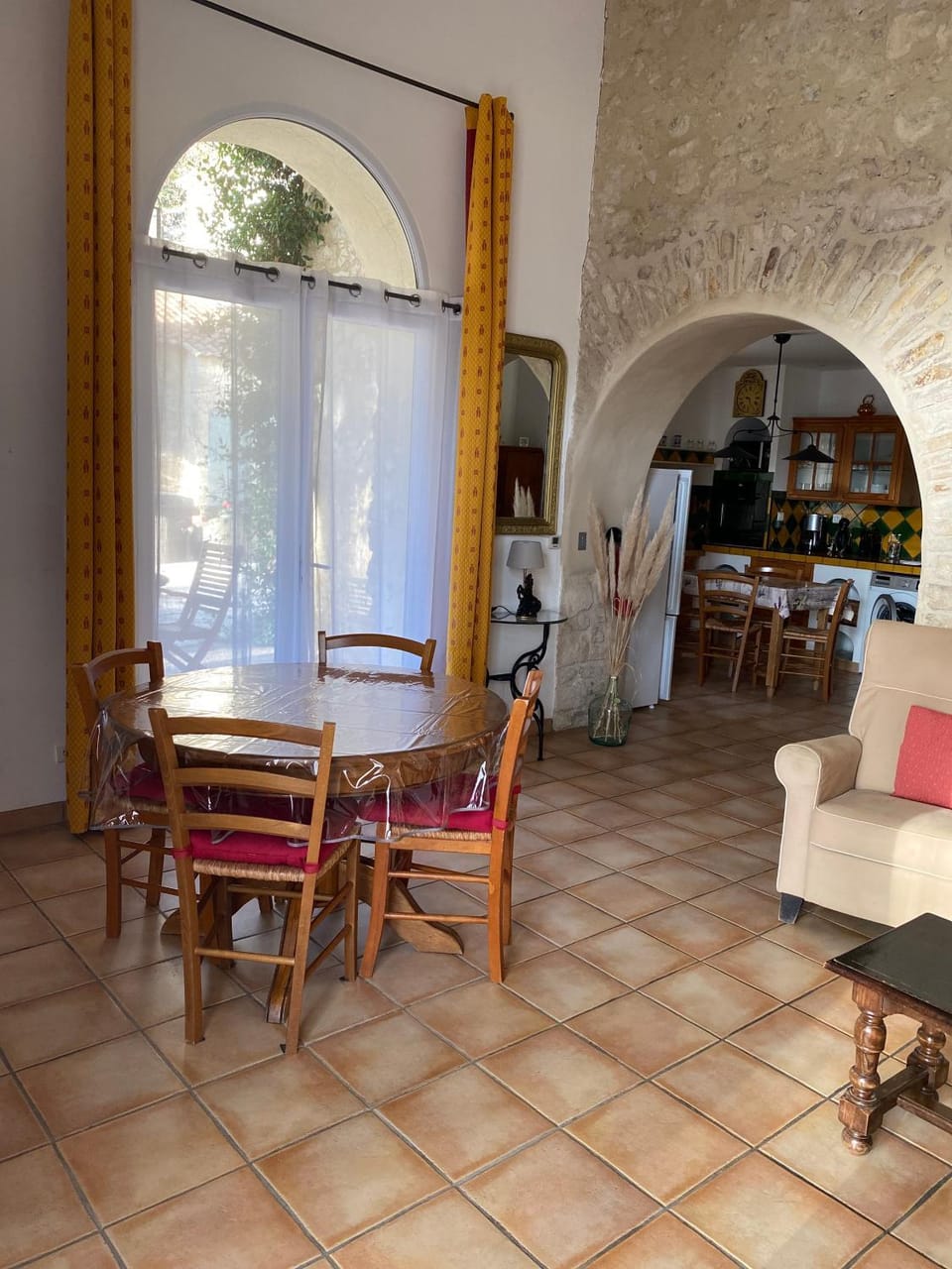 Seating area, Dining area