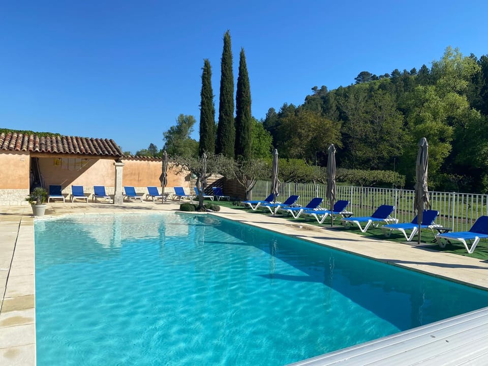 Pool view, Swimming pool, sunbed