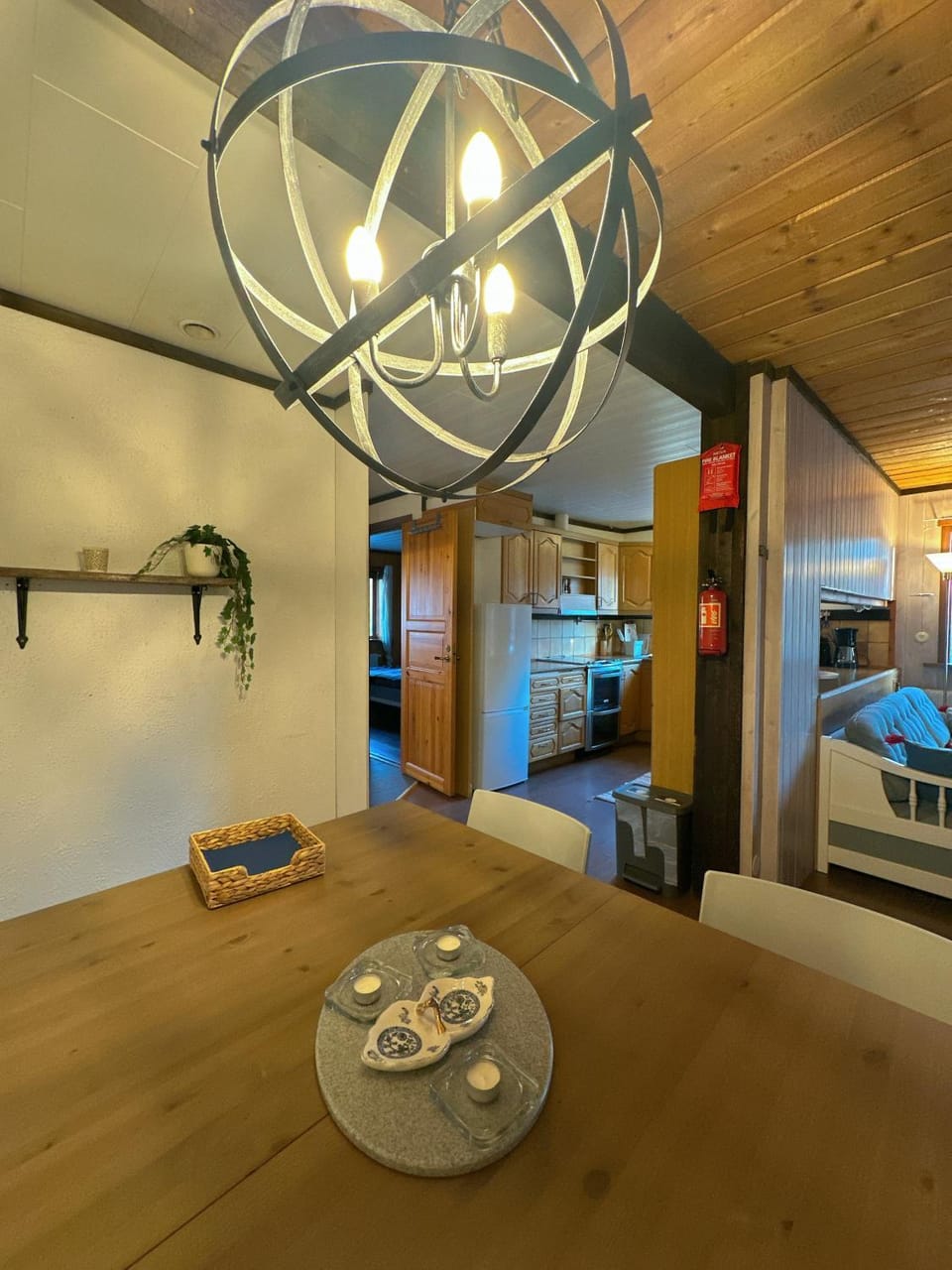 Dining area, kitchen