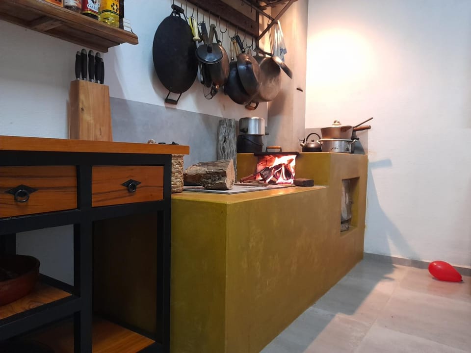 Coffee/tea facilities, Kitchen or kitchenette