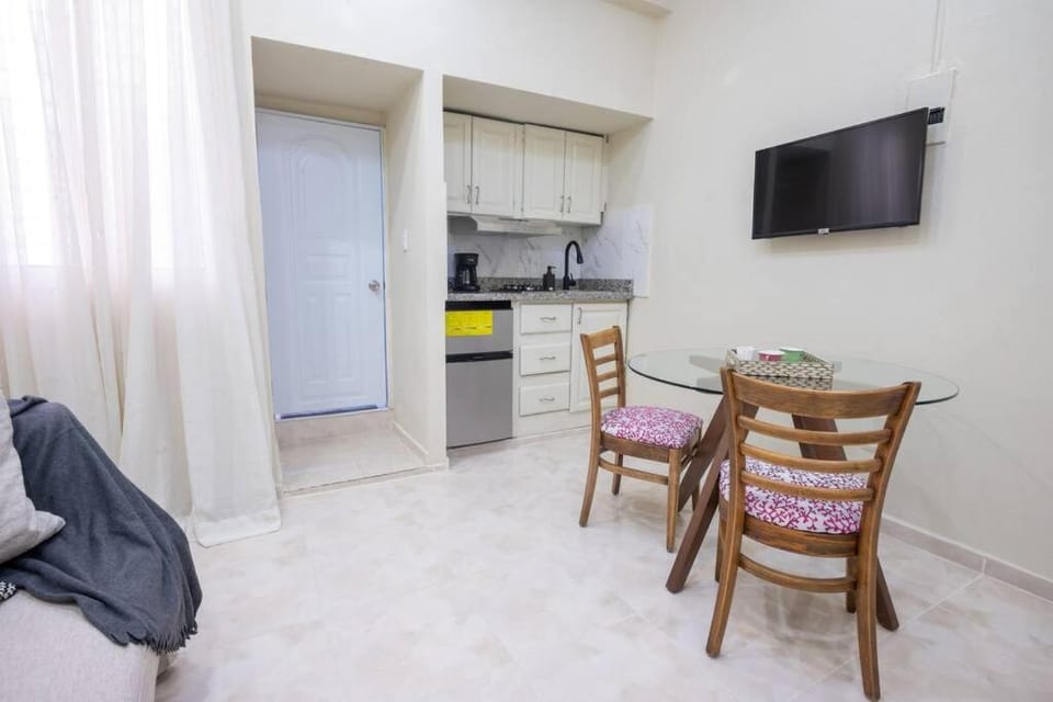 Communal lounge/ TV room, Kitchen or kitchenette, Seating area, Dining area