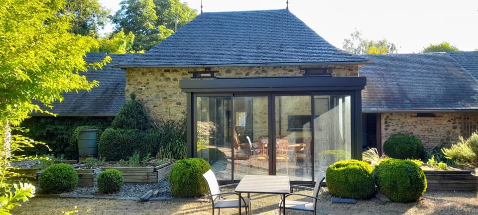 Garden, Dining area
