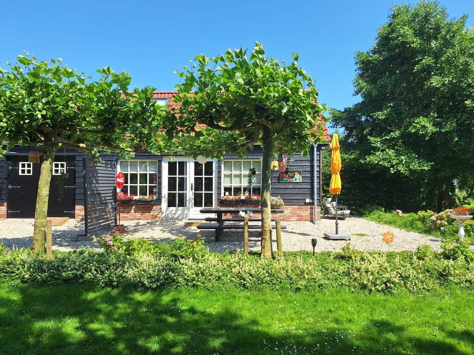 Property building, Garden