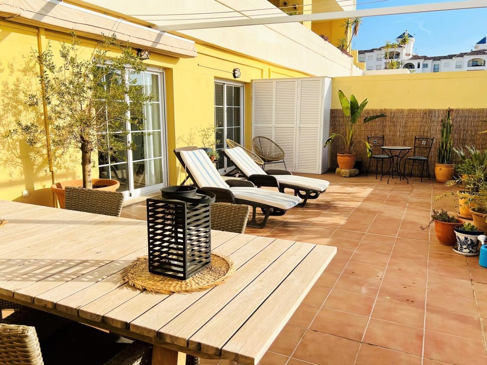 Puerto Alto 6-3 with stunning sea-view Apartment in Estepona