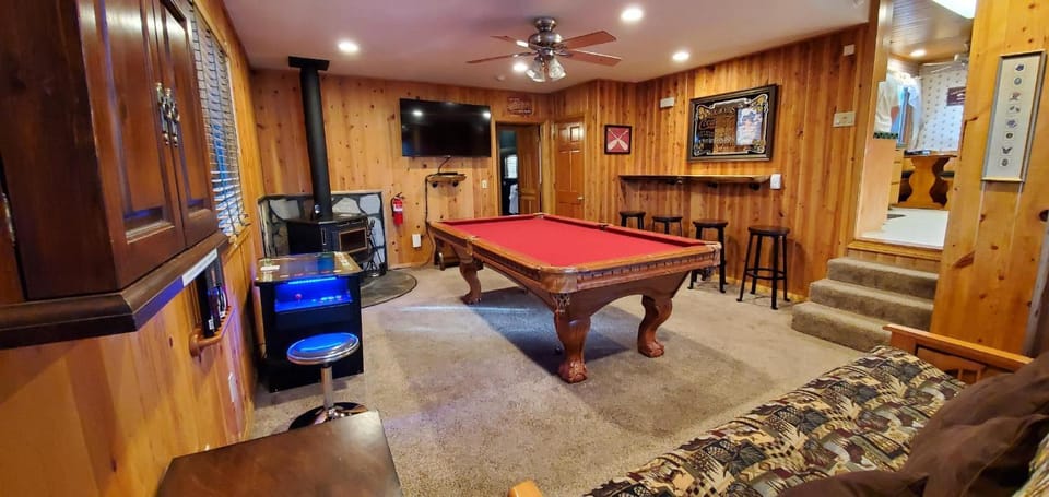 Narrow Escape - Close to Lake and Slopes House in Big Bear