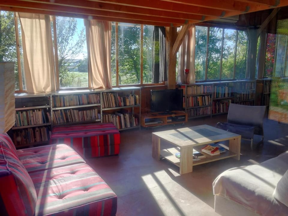 Library, Living room