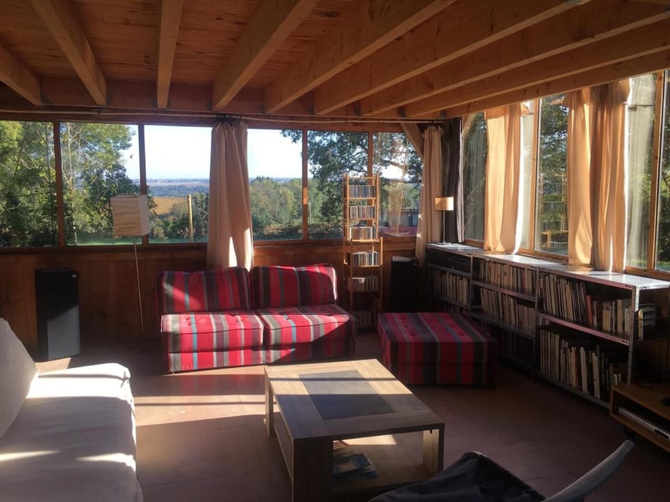 Natural landscape, TV and multimedia, Living room
