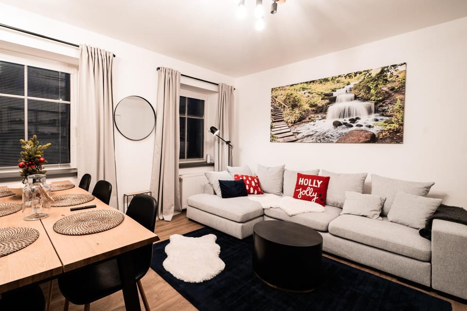 Living room, Dining area