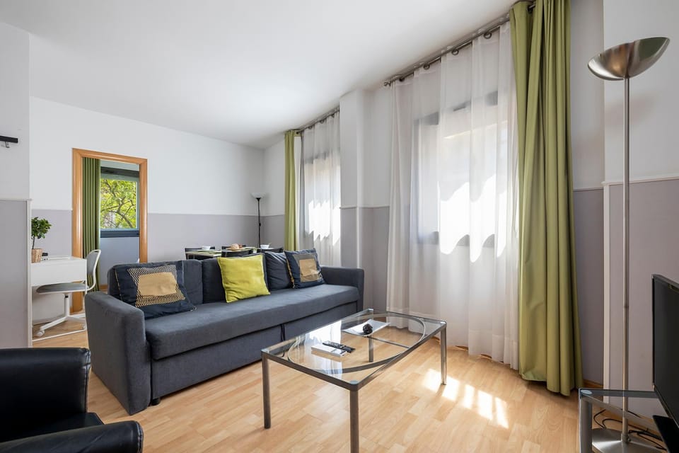 Living room, Seating area, Dining area