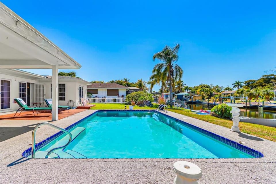 City of Palms Paradise House in Cape Coral