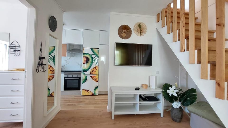 Communal lounge/ TV room, kitchen