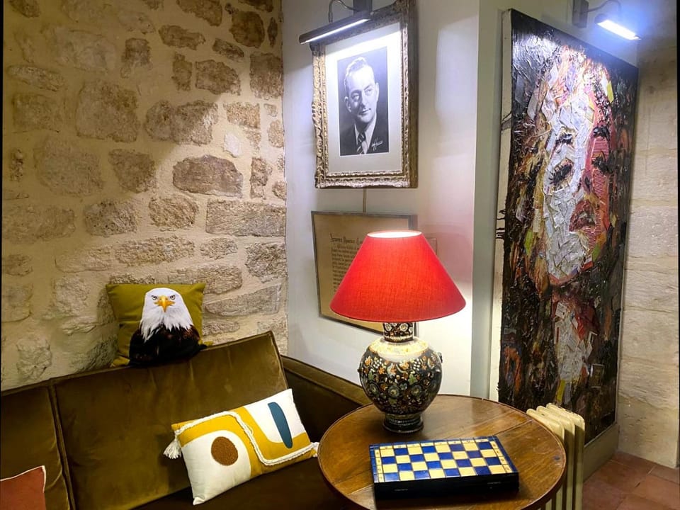 Communal lounge/ TV room, Living room, Decorative detail