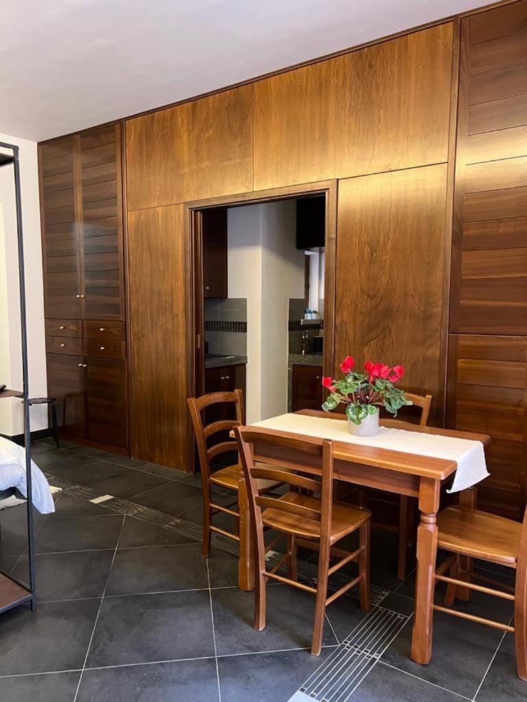 Kitchen or kitchenette, Living room, Seating area, Dining area, wardrobe
