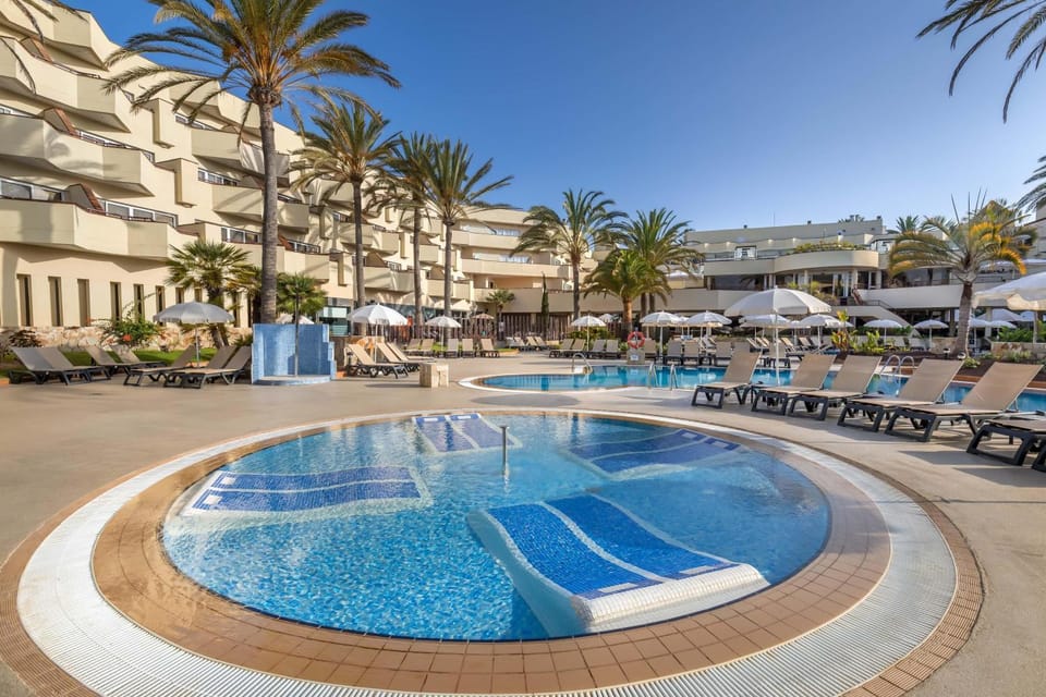 Pool view, Swimming pool