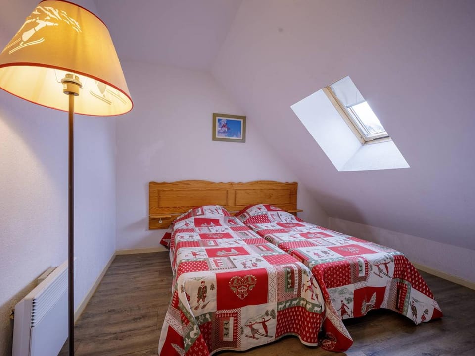Appartement 10 personnes avec balcon à Peyragudes - 3 chambres, navette gratuite, casier skis - FR-1-695-18 Apartment in Catalonia