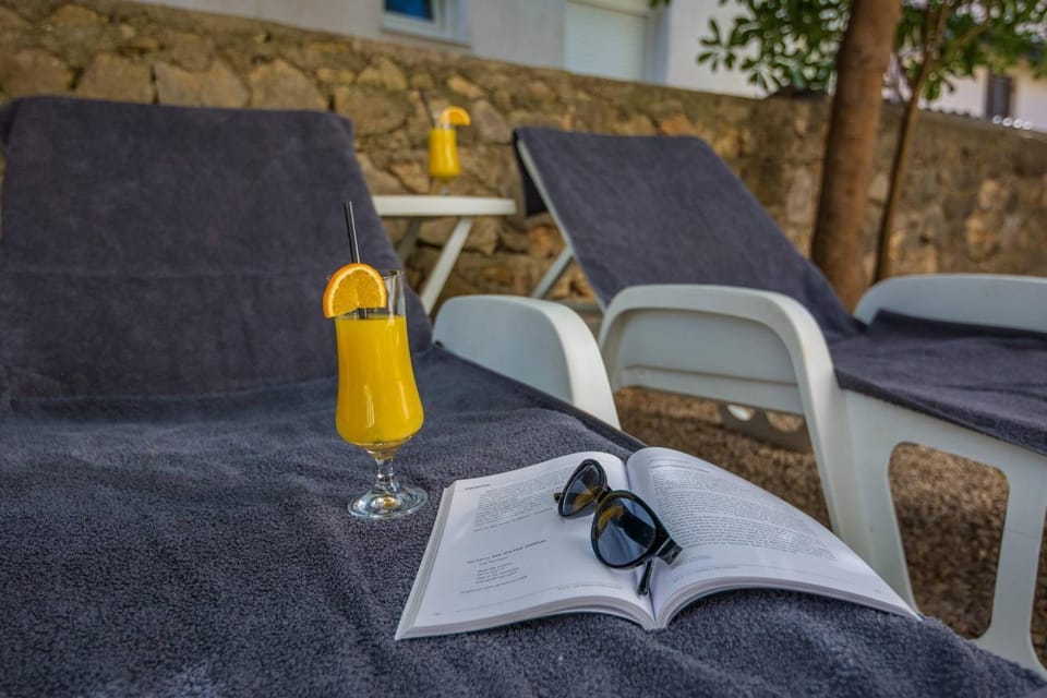Patio, BBQ facilities, Area and facilities