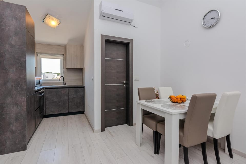 Other, Dining area