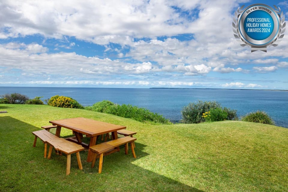 Surfside 5 Mins Walk to Beach House in Culburra Beach