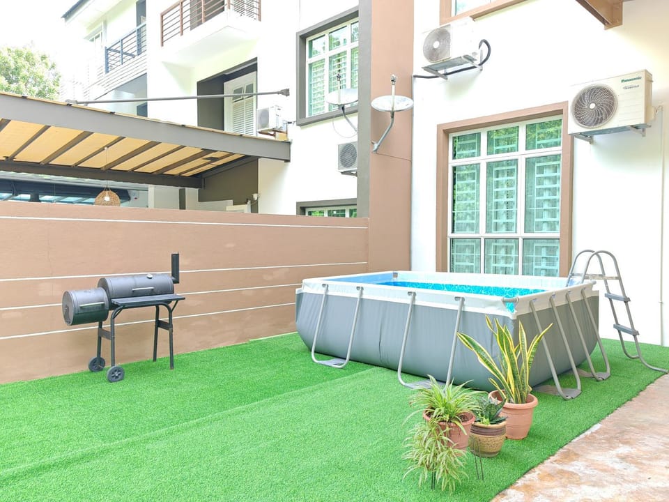 BBQ facilities, Pool view, Swimming pool