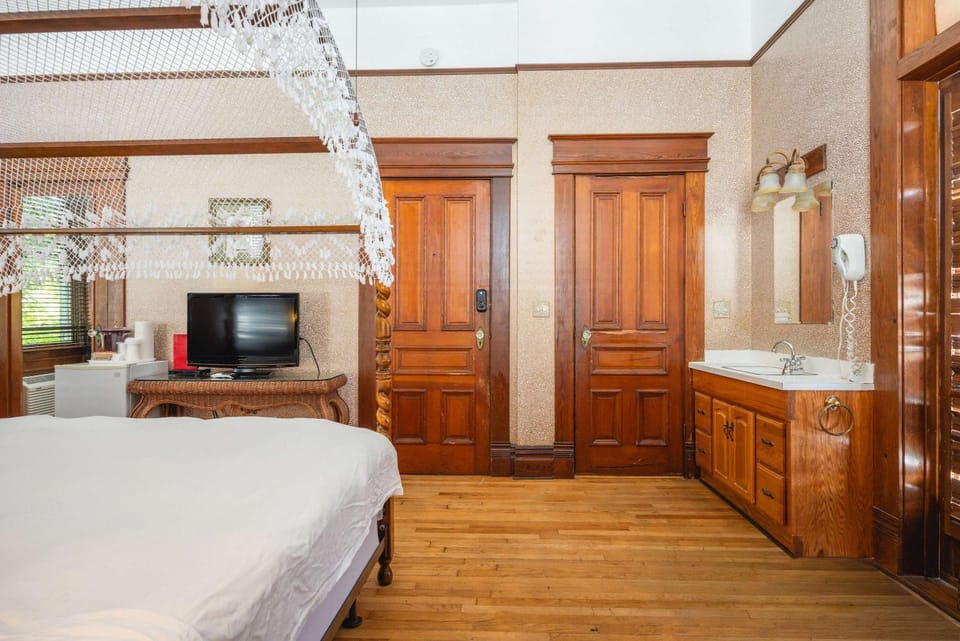 Curry Mansion Inn Inn in Key West