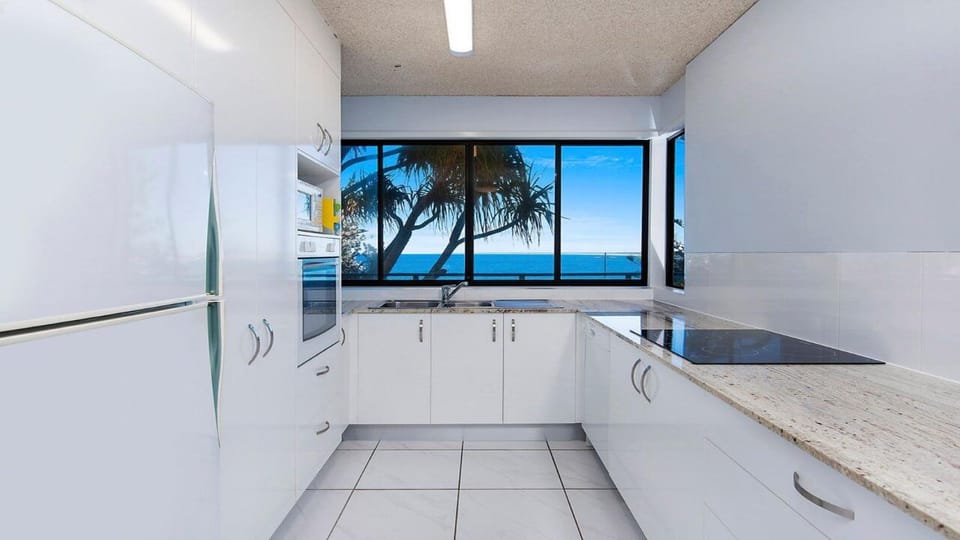 Jilci Unit 4 Kings Beach QLD House in Kings Beach