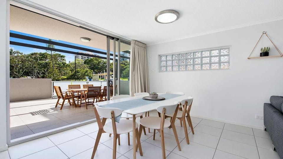 Kings Edge Unit 2 Kings Beach QLD House in Kings Beach
