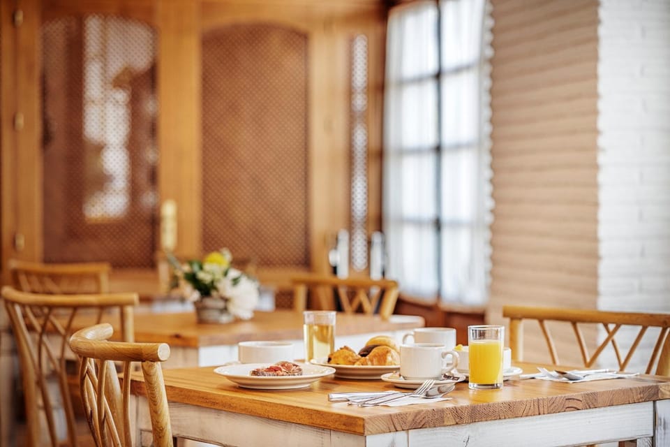 Breakfast, Buffet breakfast
