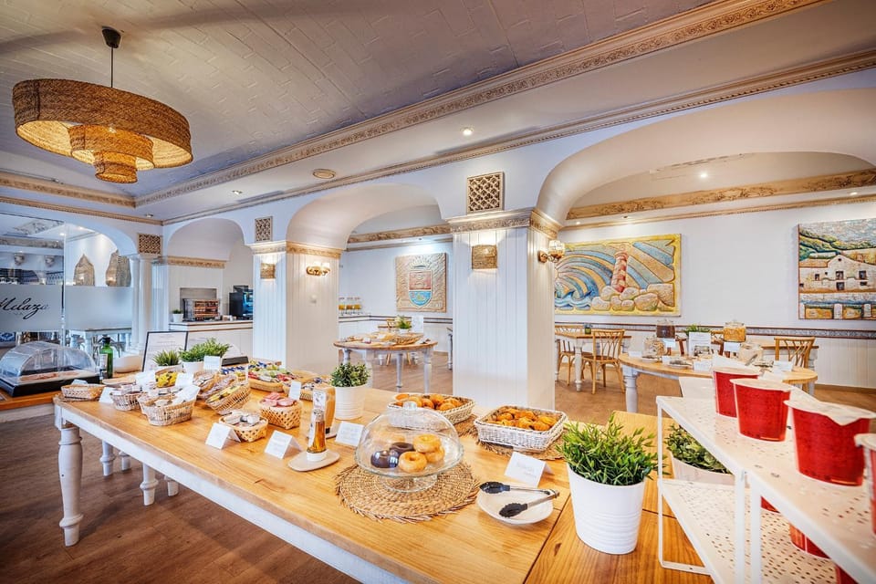 Breakfast, Buffet breakfast