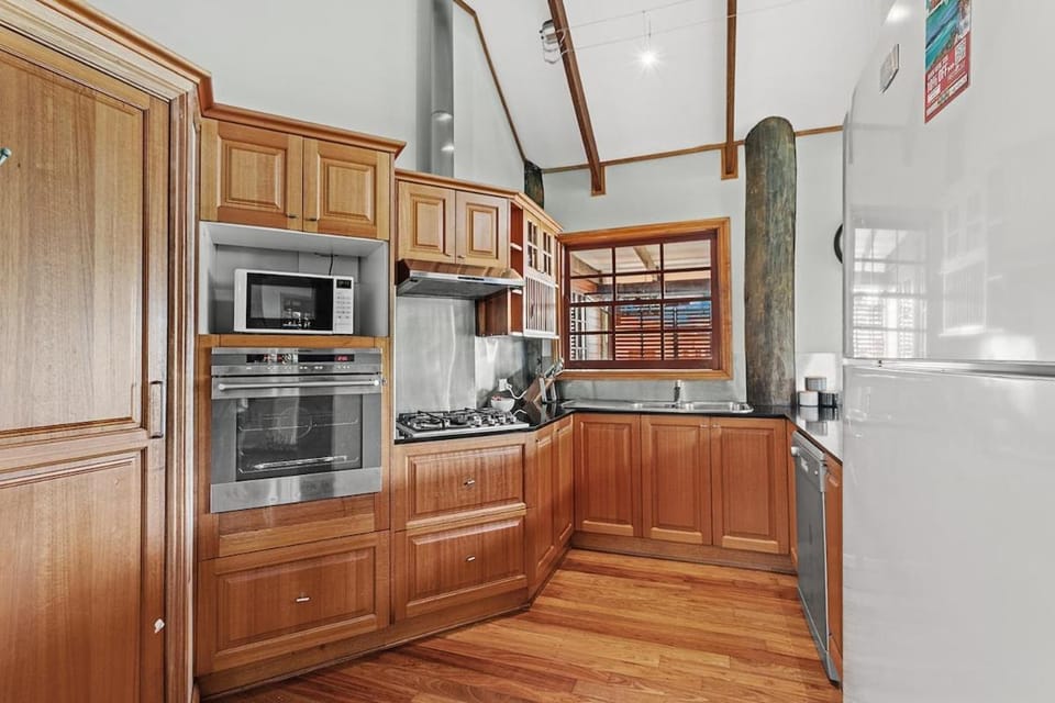 Amaroo on Airlie House in Airlie Beach