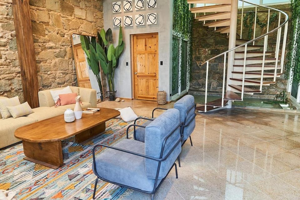 Living room, Seating area