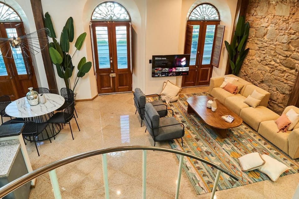 Communal lounge/ TV room, Living room, Seating area