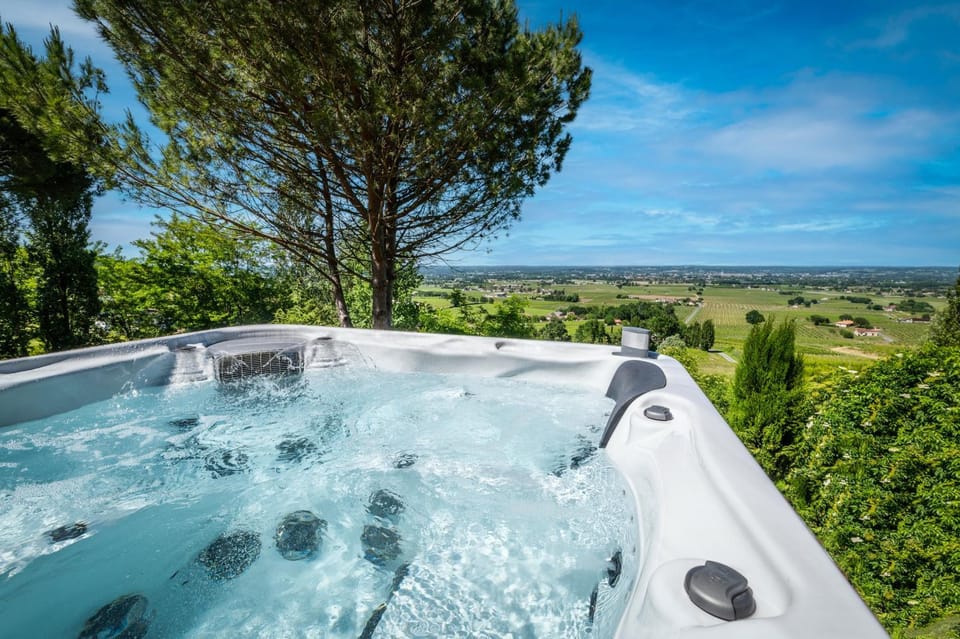 Hot Tub, Spa and wellness centre/facilities, Spa and wellness centre/facilities